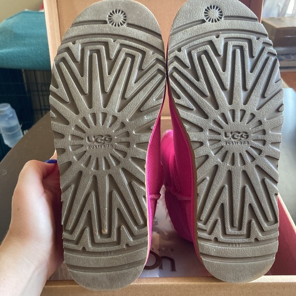 Bailey button UGGS - Picture 5 of 5